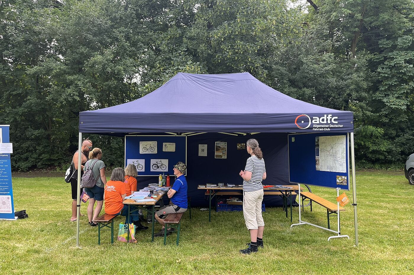 Familienfest Jukuz Karben 31. Mai 2026 Der Pavillon ist fertig aufgebaut. Die Gäste können kommen