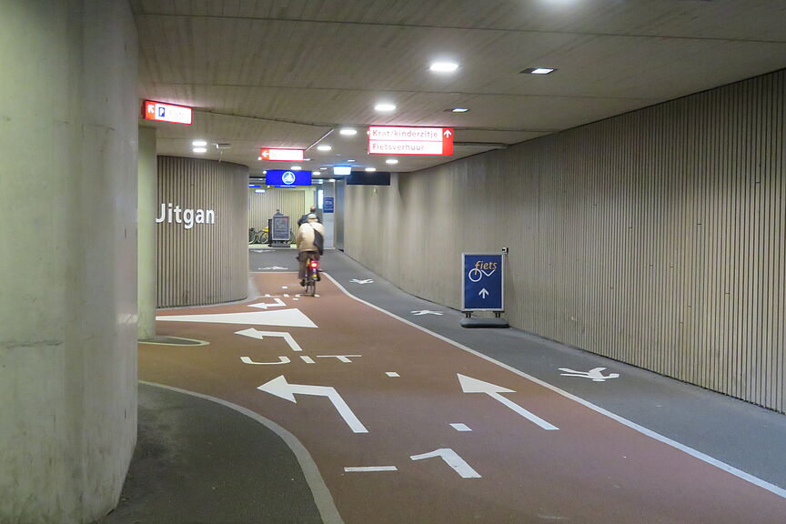 Fahrradparkhaus in Utrecht Das größte Fahrradparkhaus der Welt in Utrecht bietet Platz für 13.500 Räder