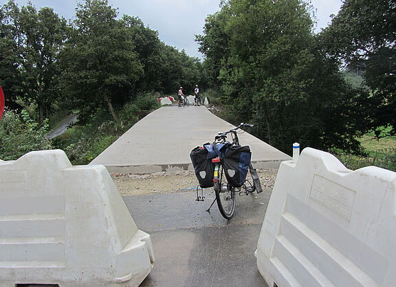 Doch zu früh dran – Radweg noch nicht freigegeben, aber trotzdem passierbar