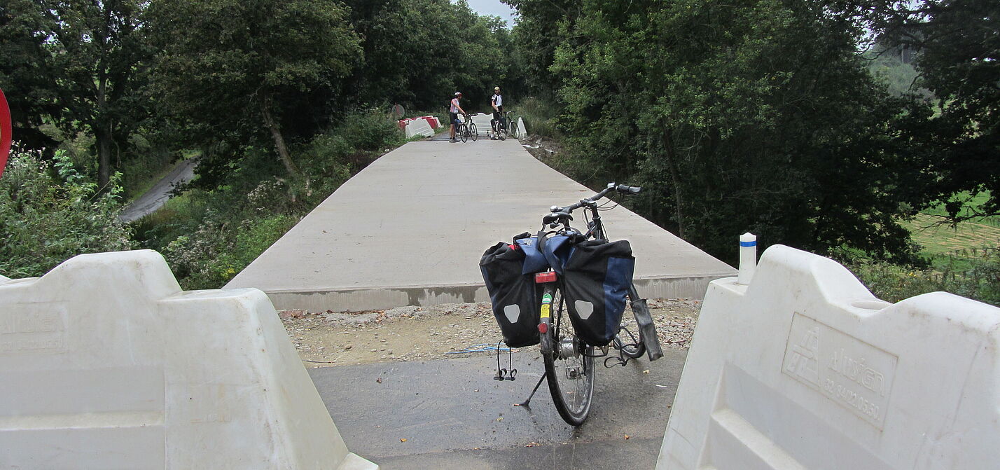 Doch zu früh dran – Radweg noch nicht freigegeben, aber trotzdem passierbar