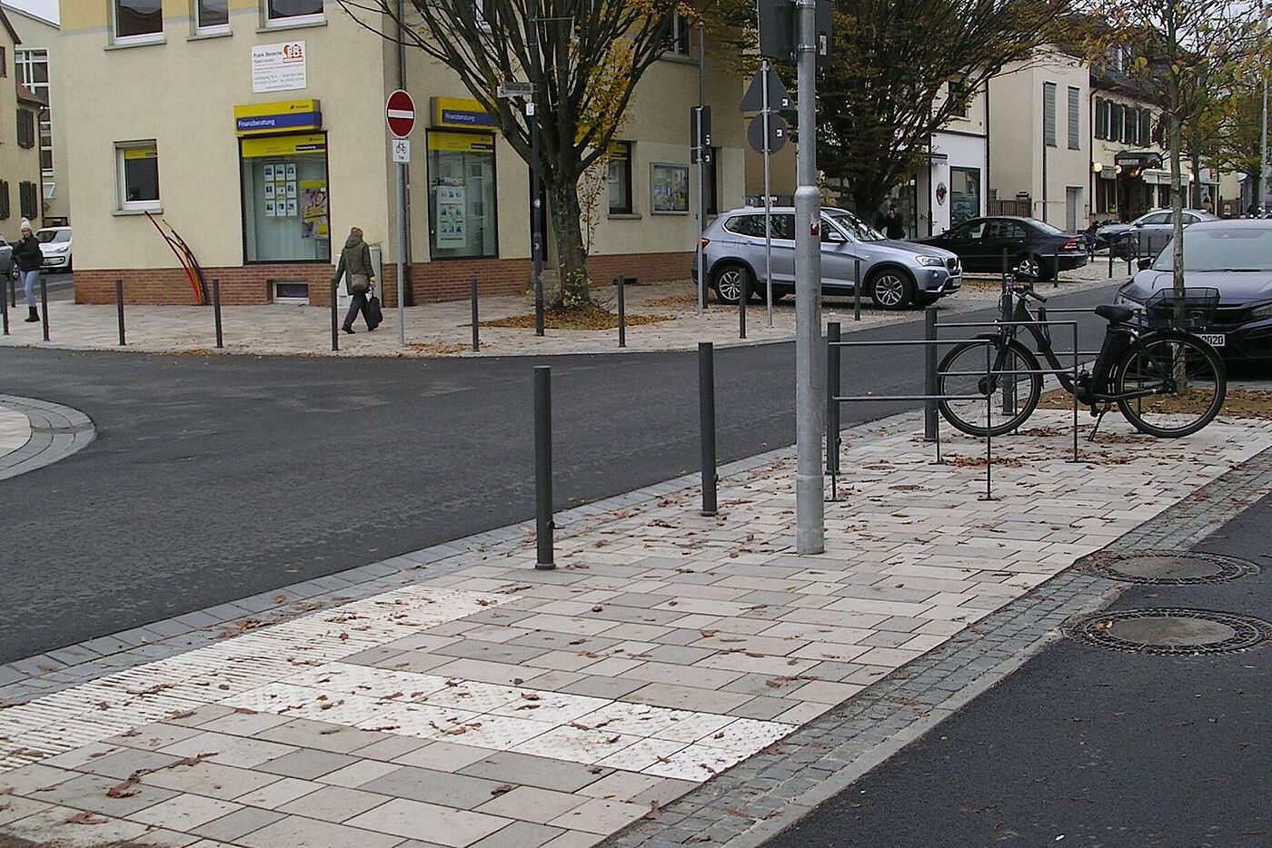 Klassische Radspur-Lücke – wie lässt sich hier verkehrssicher in die Ritterstraße einbiegen?