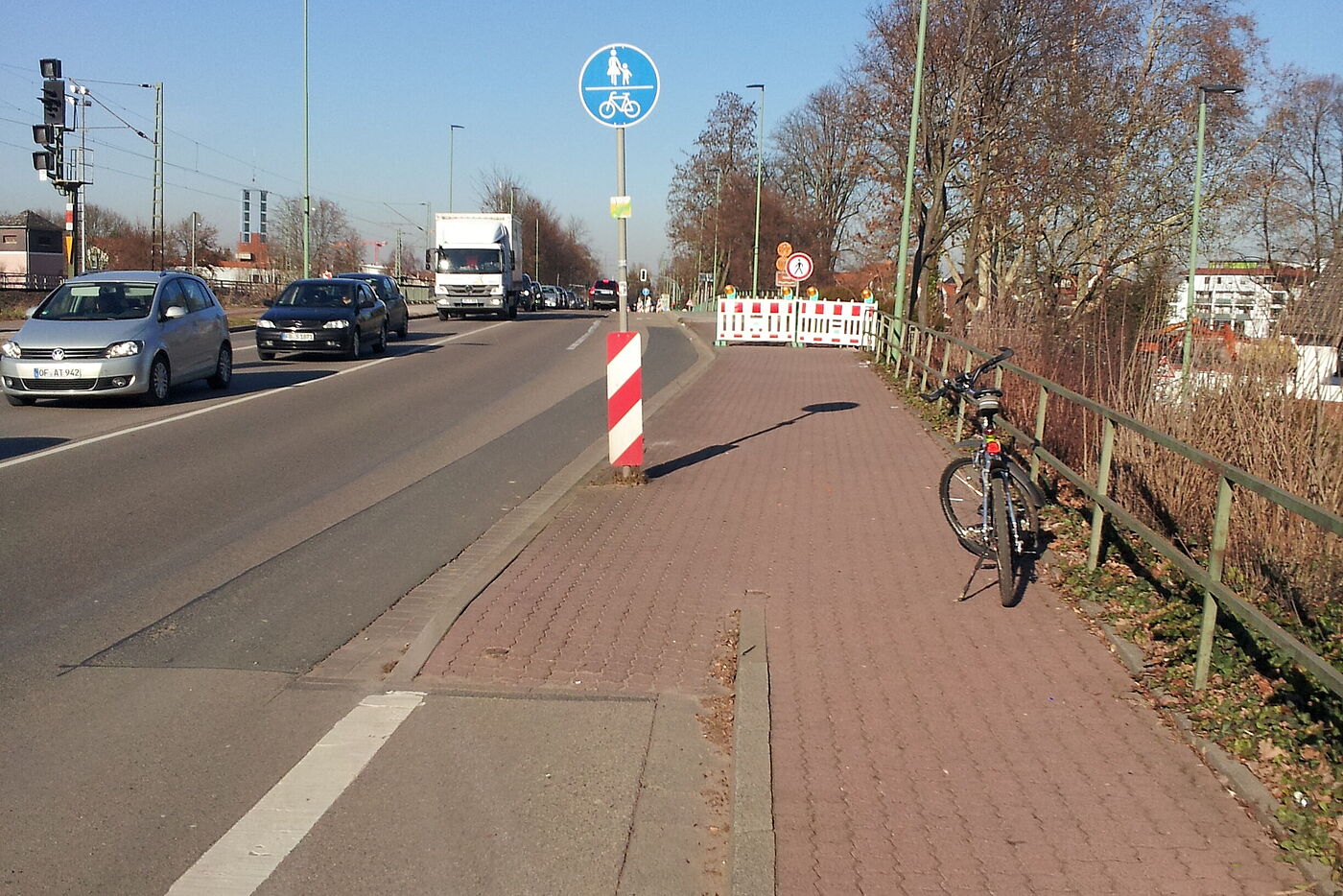 Radwegeführung an einer Baustelle Bad Vilbel, Kasseler Straße