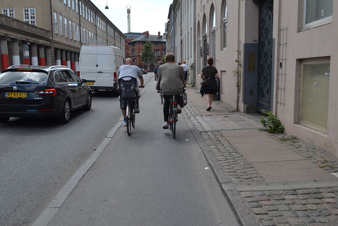 Typischer Radweg in Kopenhagen: Auch Überholen ist kein Problem.