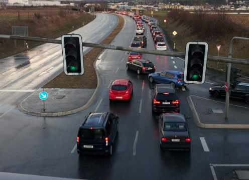 Feierabendstau auf der Nordumgehung Bad Vilbels